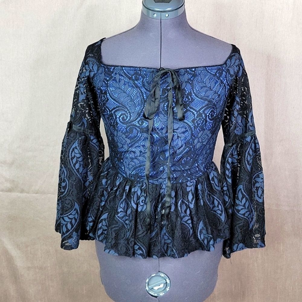 ROMEO & JULIET COUTURE Black and Blue Lacey and Ruffled Blouse Medium